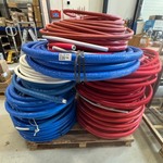 Partij meerlagenbuis rood en blauw