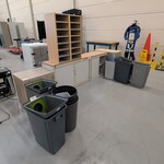 Divers kantoormeubilair