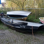 (Locatie Heeg) Metalen vlet, Ome Dolf, buitenboordmotor Mercure FourSt