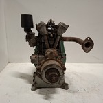Stationaire motor 2 cilinder met vertraging, Bernard, 110 TC