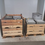 Diverse kunststof koffers en bakken