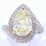 Witgouden  diamanten ring met een pear shape diamant van 3.00 carat