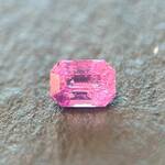 Roze saffier – 0.77 carat natuurlijke roze saffier