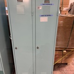 4x Locker, lichtblauw