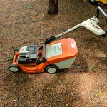 Handgrasmaaier, benzine Stihl, oranje