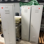 3x Lockers, grijs