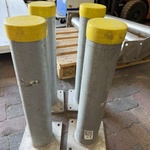 4x Aanrijpaaltjes