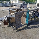 Speelhuis met attributen , Kompan
