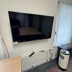 Televisie Philips 42PFL3208h/12, met wandbevestiging