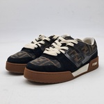 Paar sneakers, maat 36, Fendi, 8E8470