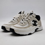 Paar sneakers, maat 42, Chanel, W G38301