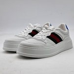 Paar sneakers, maat 8,5, Gucci, 669698