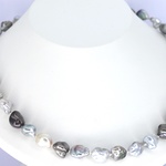 Schoeffel – Barok parel ketting met witgouden sluiting