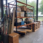 Stelling met inhoud schoonmaakmiddel