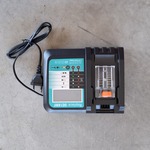 2x Acculader, DC18RF | 18/14.4V 6.5A
