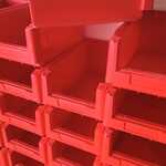 Ca. 70x Magazijnbakken met grijp opening, Rood