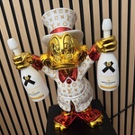 Dagobert Duck beeld, Lior24, Goud/Wit/Rood