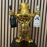 Dagobert Duck beeld, Lior24, Goud