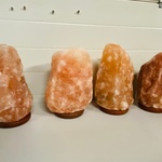 4x Himalaya zoutlampen met houten voet