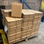 Ca. 400x Verzenddozen 265x85x290mm dubbelgolf, bruin