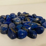 Ca. 1 kilo Lapis Lazuli trommelstenen L/XL