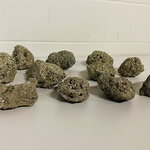 Ca. 11x Pyriet clusters
