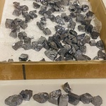 Ca. 145x Galeniet brokjes
