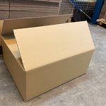 Ca. 150x Verzenddozen 70x54x30cm Dubbelgolf, bruin