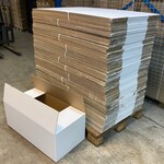 Ca. 140x Grote verzenddozen 80x39x30cm, wit