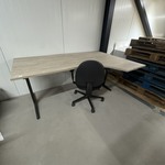 Bureau met bureaustoel, Ahrend, Mehes