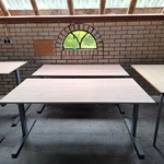 2x Bureau