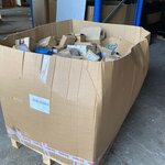 Pallet met bevestigingsmateriaal