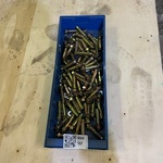 Bak met ca 70 Keilbouten