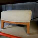 Voetenbank, Giorgetti, Massimo scolari, Beige