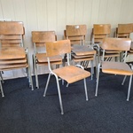 Ca. 17x nostalgische schoolstoel