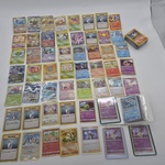 Partij Pokémon verzamelkaarten bestaande uit kaarten uit diverse serie