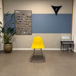 Fiberglass h-base chrome Herman Miller, DSX, geel