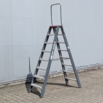 Werktrap Altrex, 2x 7 treeds met bordes