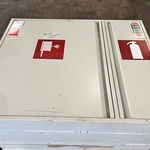 2x Complete brandveiligheidskast met brandslanghaspel en schuimblusser