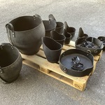 Partij bloembakken gemaakt van rubber, ED, zwart
