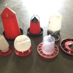 7x Voederbakken, doorzichtig/rood/zwart