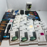 Partij diverse tablet accessoires en screen protectors, 41 stuks