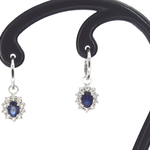 Witgouden oorhangers met natuurlijke diamanten en blauwe saffieren