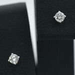 Gouden oorbellen met diamant