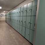 Ca. 8,65 meter Lockerkast wandmodule — 81x locker Safe-O-Mat