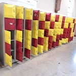 15x Lockerkast rood en geel