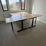 Ca. 10x Bureautafel en 6x ladenblok, zwart/ahorn, in hoogte verstelbaa