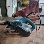 Bandschuurmachine Makita, 9403, bouwjaar 2021