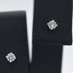 Witgouden oorbellen met diamant