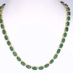 Geelgouden collier met diamanten en smaragd